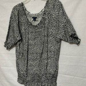 Soft comfortable with elastic at the neck sleeves and waist